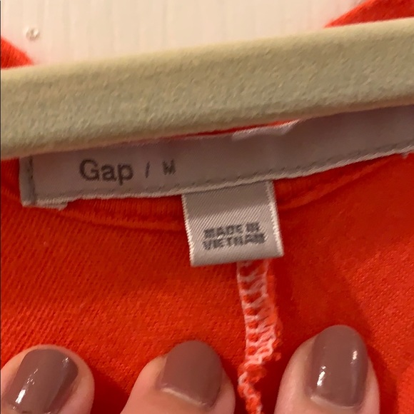 Gap top - Picture 2 of 2